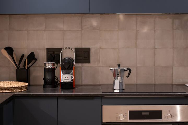 Urban Luxury Apartment in Sea Point gallery image 3