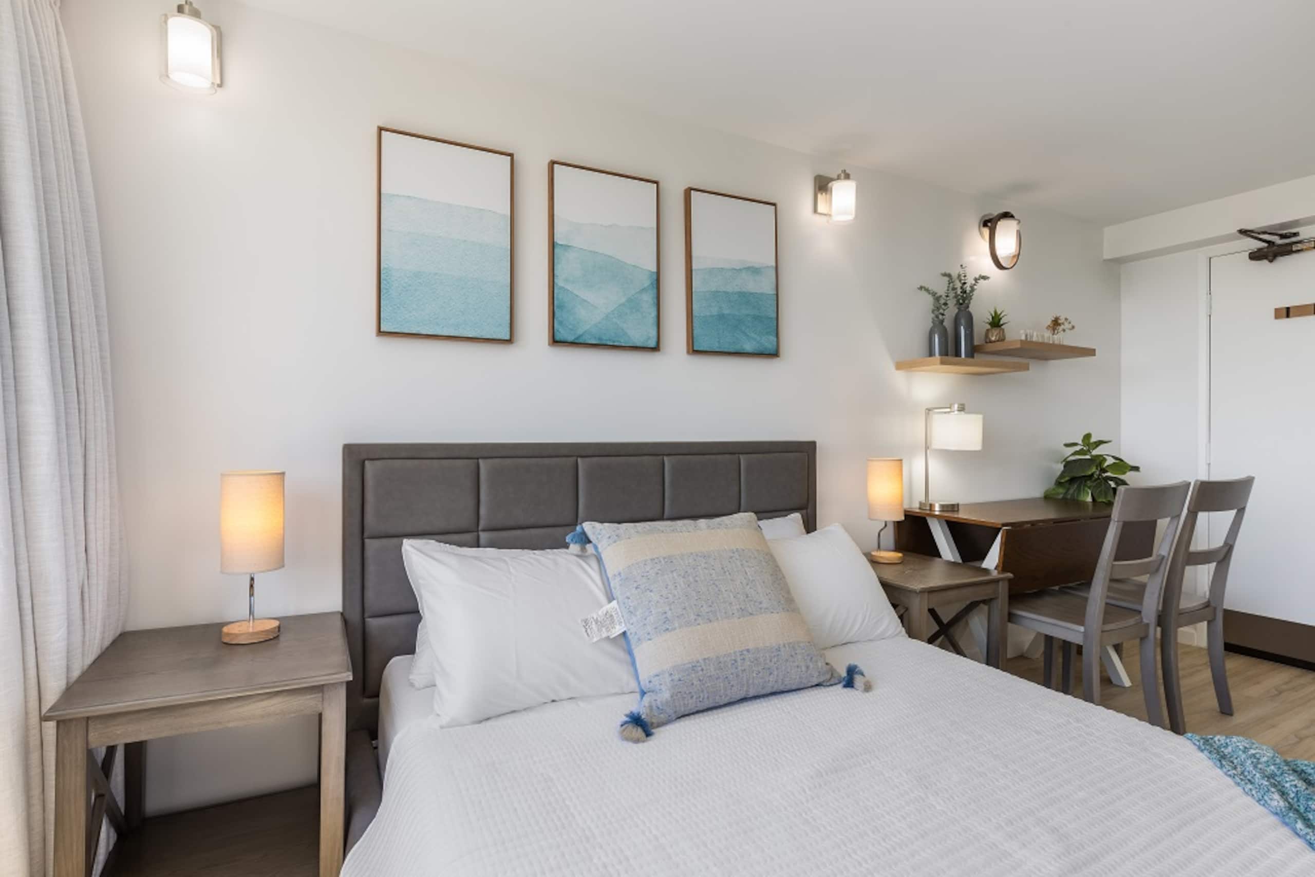 Condo in Honolulu · ★4.86 · Studio · 1 bed · 1 private bath - Image 7