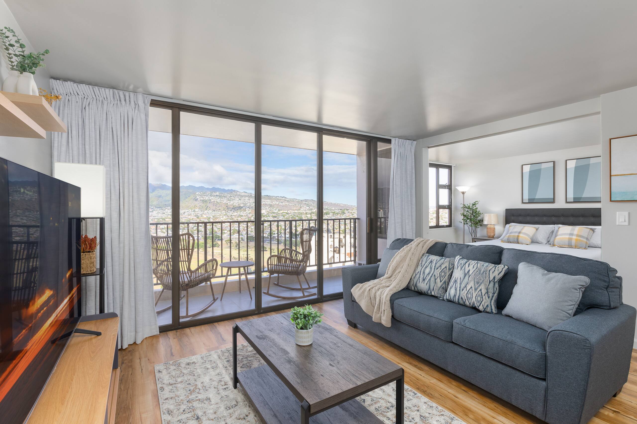Condo in Honolulu · ★4.88 · 1 bedroom · 2 beds · 1 private bath - Image 2
