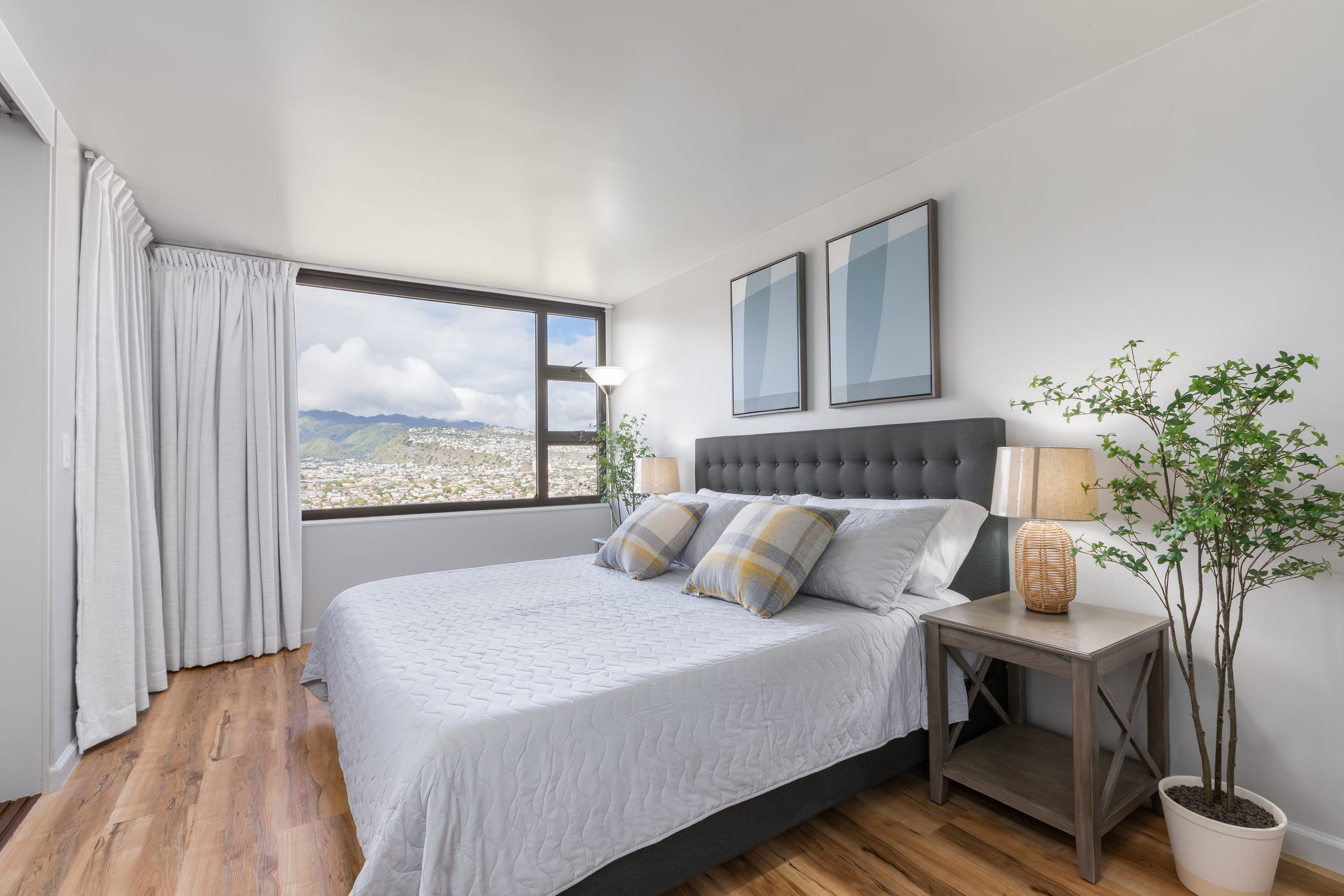 Condo in Honolulu · ★4.88 · 1 bedroom · 2 beds · 1 private bath - Image 16