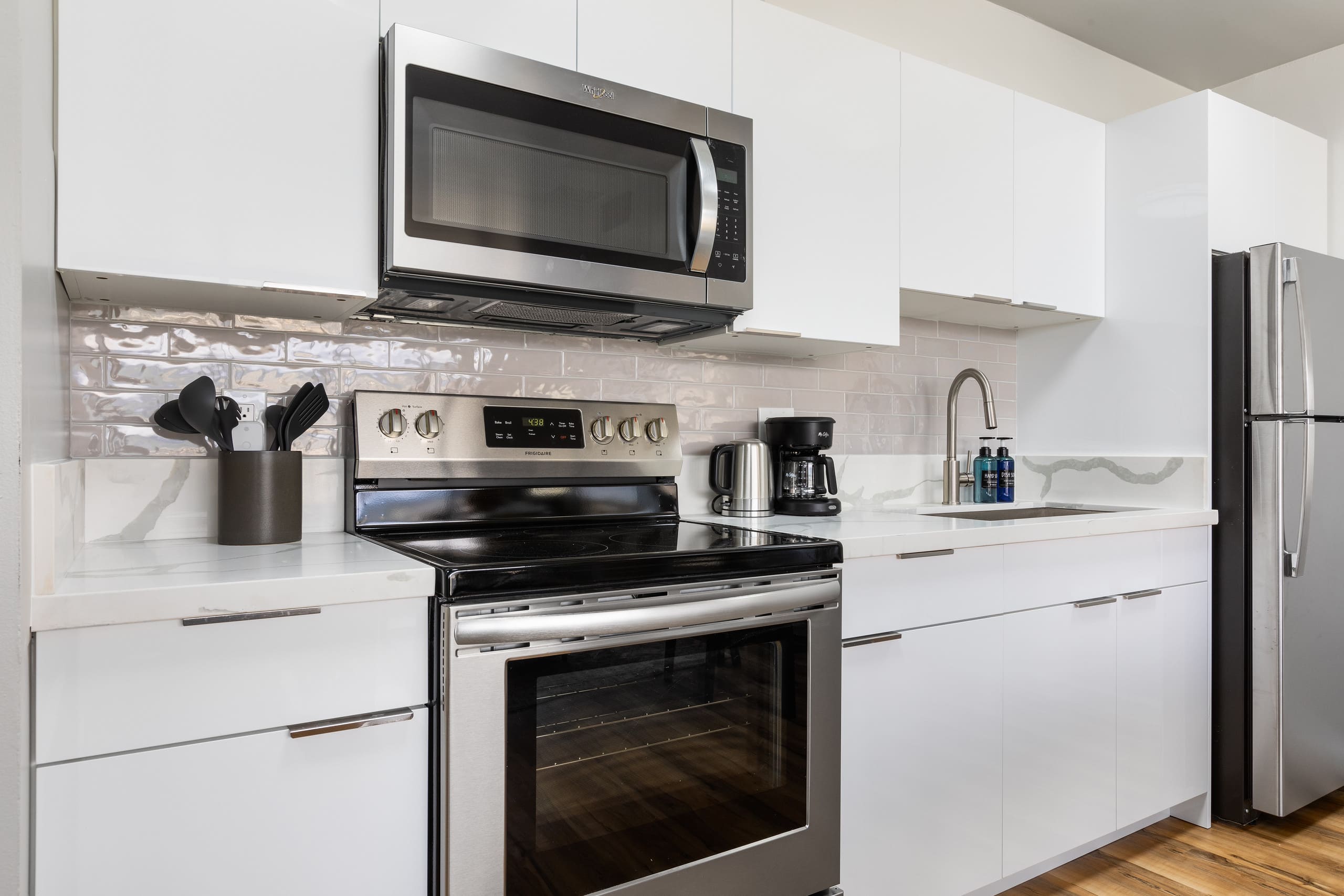 Condo in Honolulu · ★4.88 · 1 bedroom · 2 beds · 1 private bath - Image 9
