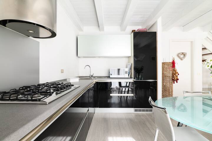 Ranzanico Vista Lago 6posti letto Wifi checkin24h gallery image 3