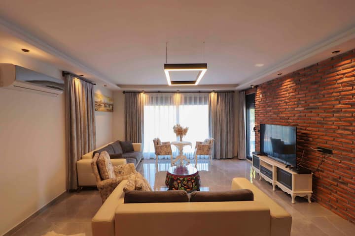 Adrasan Ve Olympos Arasında 3+1 Havuzlu Villa - Çıralı