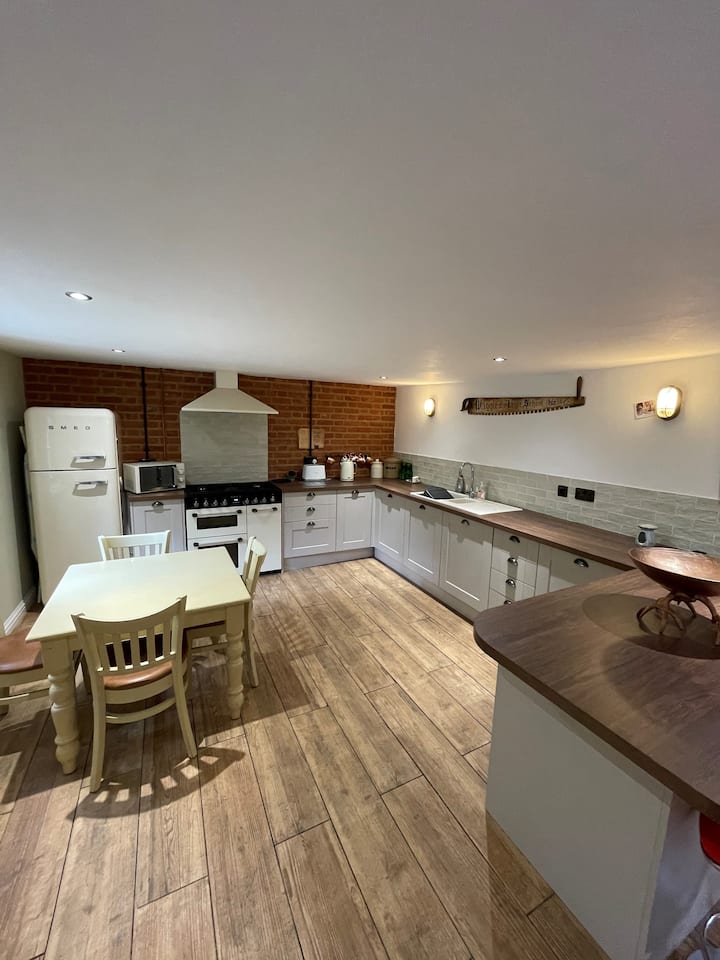 Fornham Cottage Lovely spacious 2 bed 2 bathroom Cottages for Rent