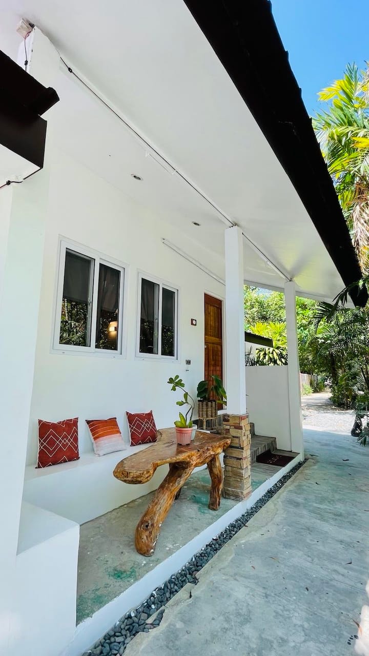 SAGWAN BAYBAY Casita 2 Lourdes Bed and breakfasts for Rent in