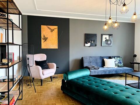 Art meets comfort - Modern, large apartment