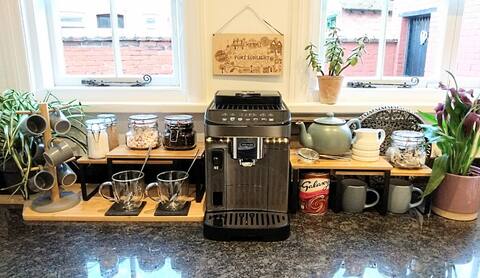 Parkside cottage, 2 Br, 2 King Beds, Wood Burner