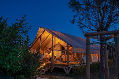 Top Airbnb: Floria Glamping tent 48m2 for 4 people in Gondolići