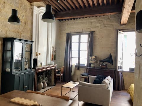 Top performing Airbnb: "The Suite" 3 Stars in Uzès