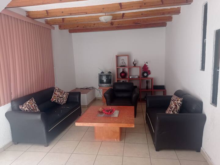 Excellent space for rest and/or work Houses for Rent in Santiago de Querétaro, Querétaro