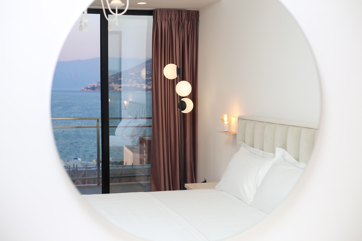 Listing 691933592138714030