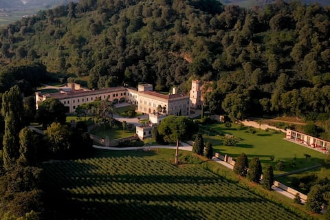 Dimora - Stunning ancient Castle with heated pool