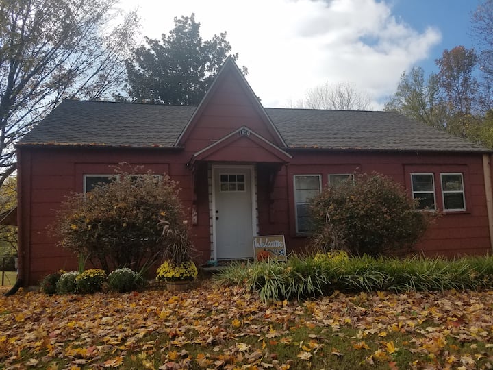 Unique Farmhouse near downtown Farm stays for Rent in Cleveland