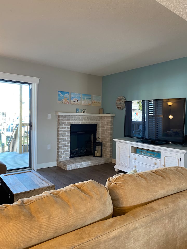 Beautiful Bayside Waterfront Townhouse - Fenwick Island, DE