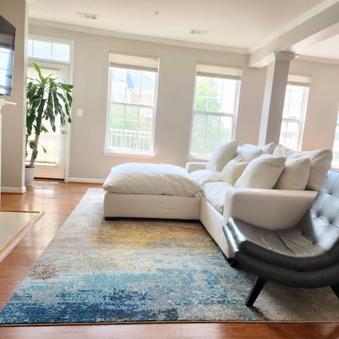 Explore DC! At Metro & Shops