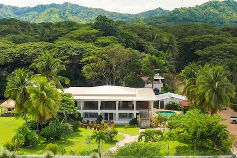 Privilege Beachfront & Private Pool  by LPR®