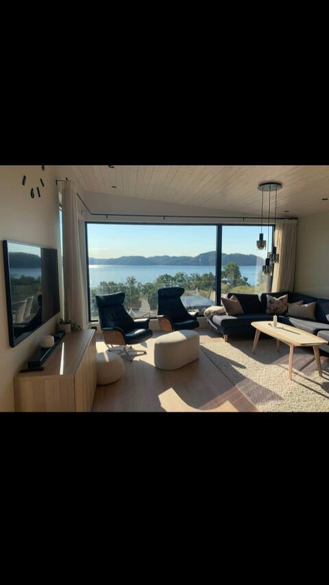 Top performing Airbnb: Amazing views of fjords and mountains in Farsund