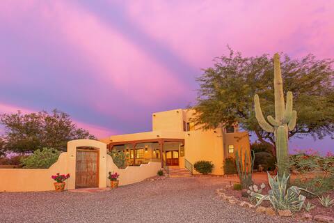 Spectacular Views, Heated Pool, & Outdoor BBQ