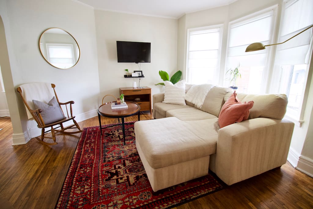 Airbnb Walkable Elmwood Village Charmer