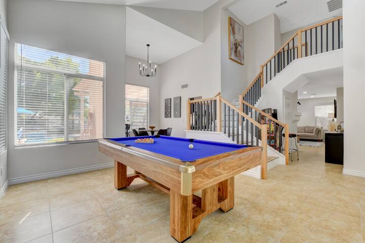 Home Rental with Backyard Pool Oasis – MTR gallery image 2