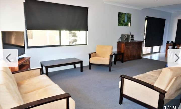 5 Theningaloo Breeze Villa 5 - 埃克斯茅斯