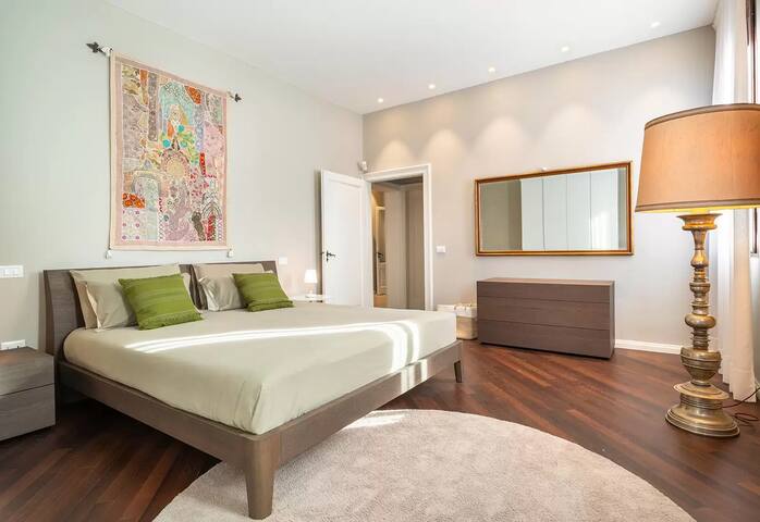 Ca’ delle Contesse – Luxury waterfront apartment gallery image 5