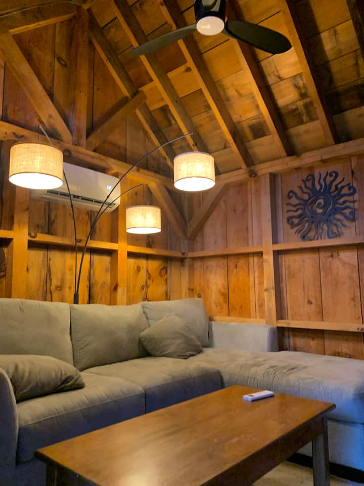 Chadatopia, Quaint Cottage Retreat At Happy Hollow - Mashpee, MA