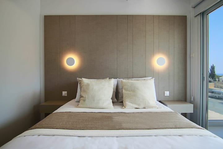 Opustite se na krevetu i uživajte u pogledu!