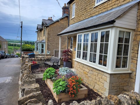 Top Airbnb: Chipping Norton 2 Bedrooms near SOHO, Diddly Squat in Chipping Norton
