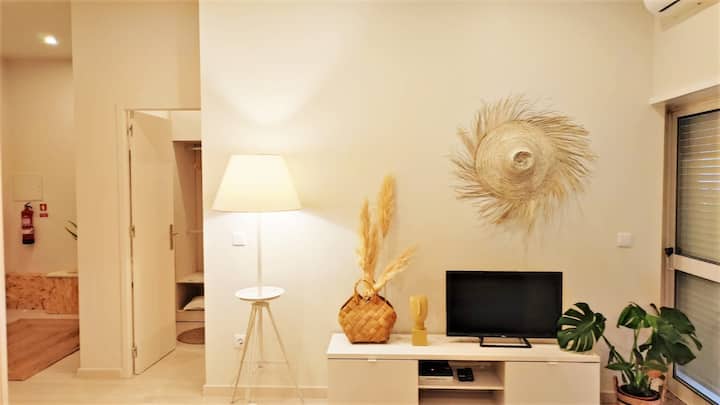 Naty Studio With Terrace - Nine, Portugal