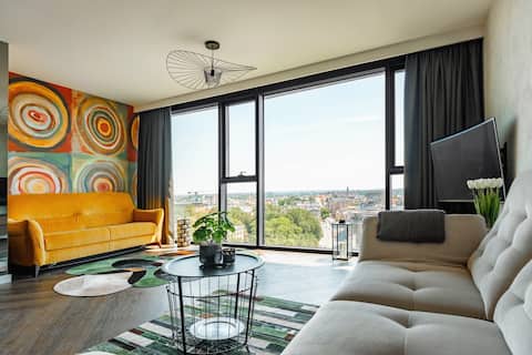Apartment with amazing view and pool