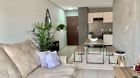 Sophisticated Apartment With Great Location .