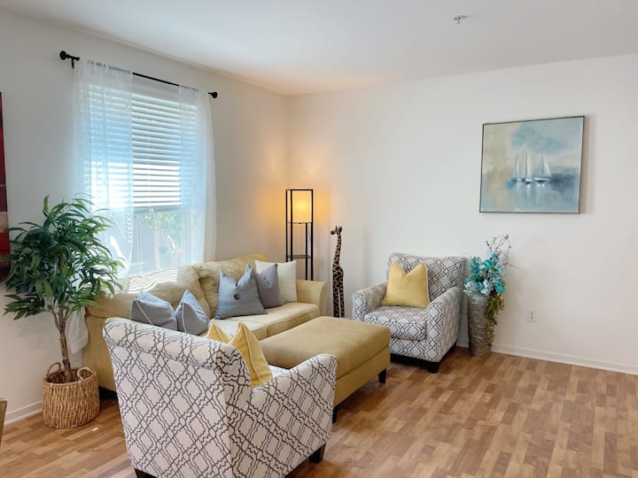 Near Irvine Spectrum Center, Disney Disney Apartment Apartments for