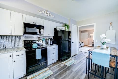 Appealing 2 Bed/1.5 Bath Home in St Joseph