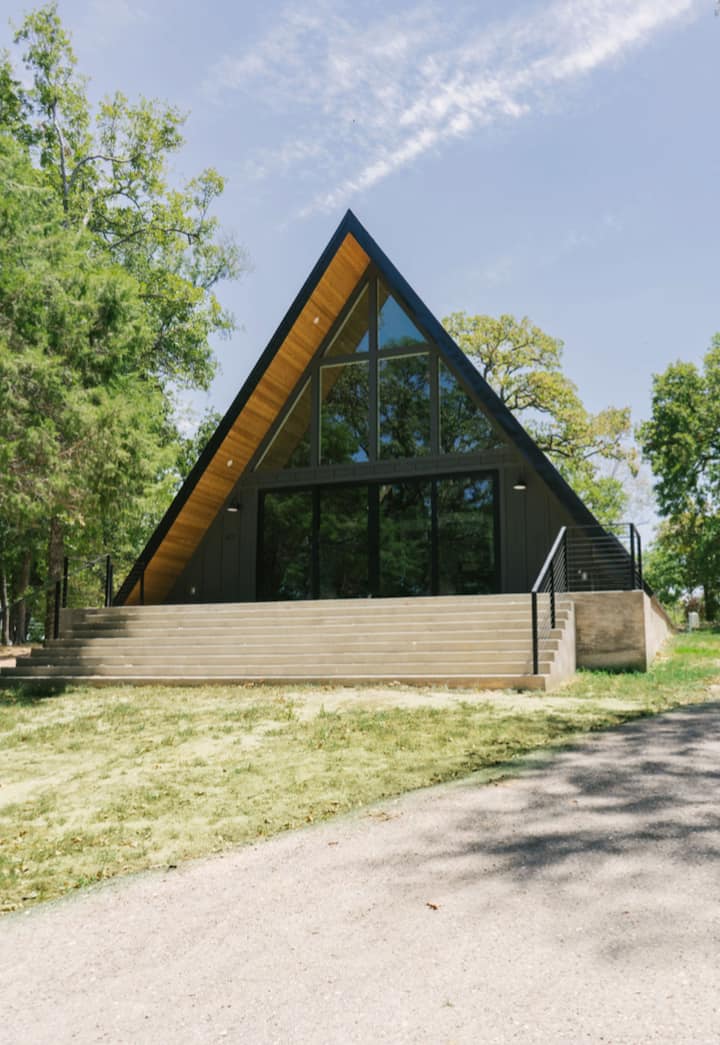 NEW Custom AFRAME/Surrounded by Lake/ Boat Access Vacation homes for