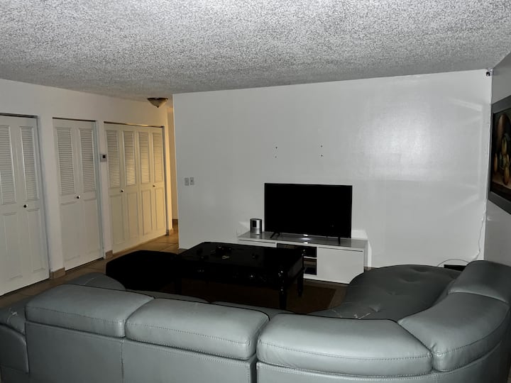 Lugar Acogedor Para Descansar En Familia - Miami Gardens, FL