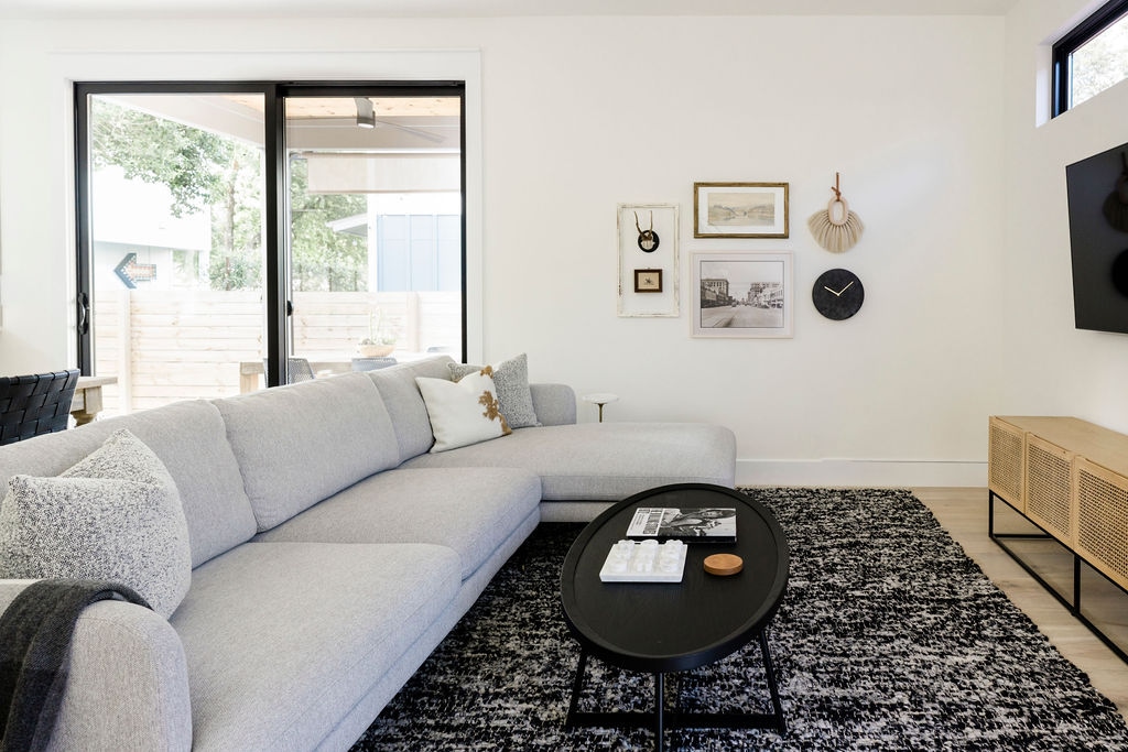 Popular Airbnb listing: Eco-luxury private home between downtown + Airport in Govalle