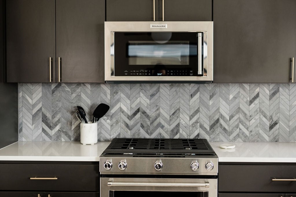 Eco-luxury private home between downtown + Airport