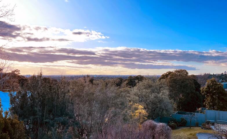 Cosy Home of Artist with Panoramic Tree Top View gallery image 2
