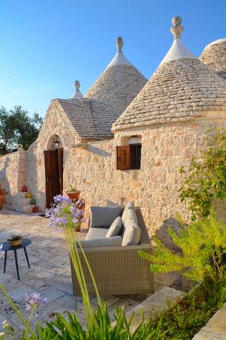 Verdeacqua House Trullo con piscina esterna gallery image 2