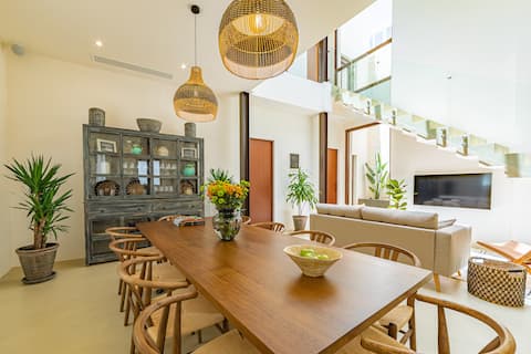 Luxury Old Town house with pool