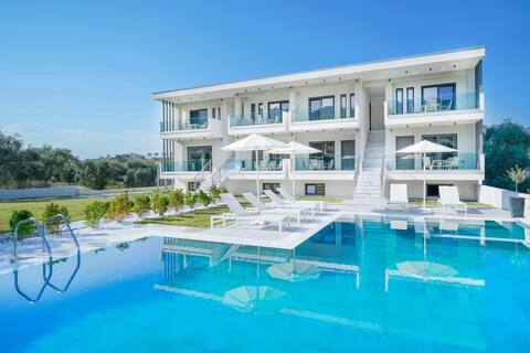 Olia Thassos - Luxury Apartments (Pool View)