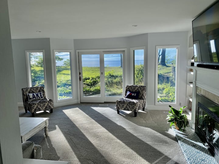 🌅Pristine Private Lakefront⛵️Fire Pit 🪵, WIFI & AC! Houses for Rent