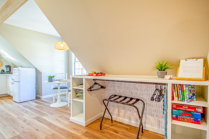 Sunset Studio Near Downtown Fuquay Varina - Splash Pad, Fuquay-Varina