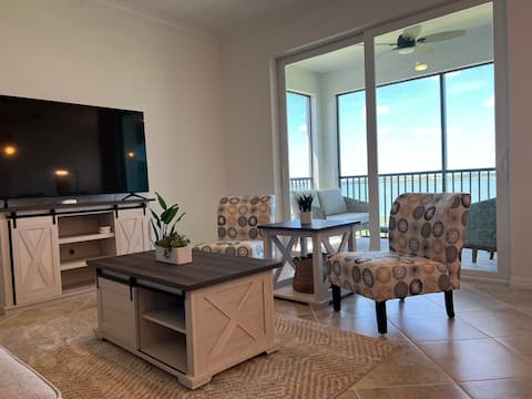 Golf & Country Club Getaway in Babcock Ranch