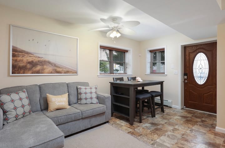 3 Bedroom First Floor Oceanside Retreat - Lavallette, NJ