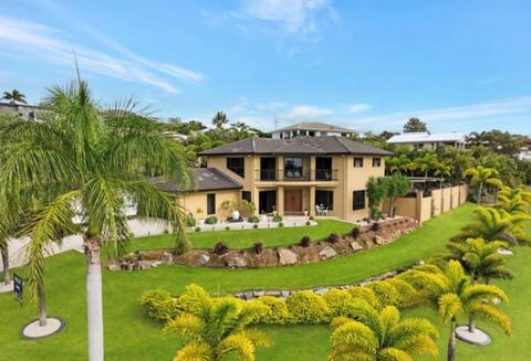 23 On Atlantic - Amazing 5 Bedroom Home with Pool