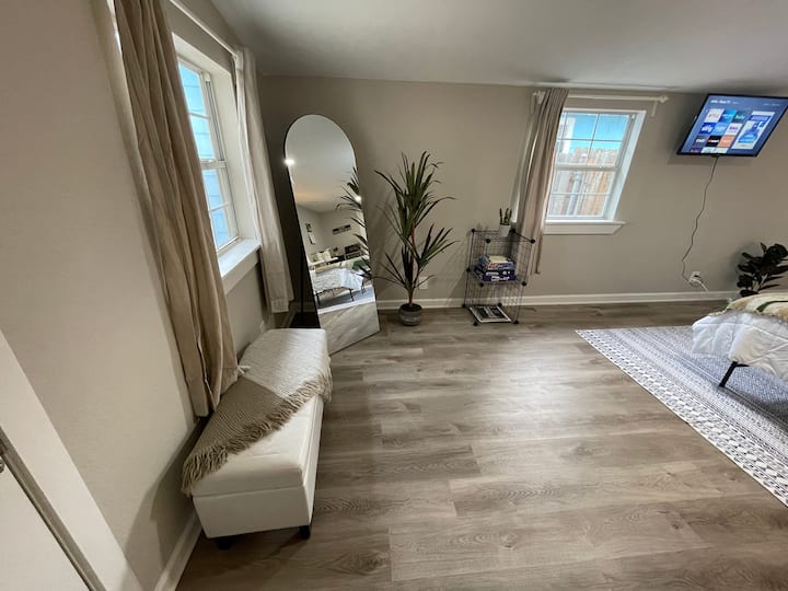 Modern Suite In Central Sa/10 Min To Downtown! - San Antonio, TX