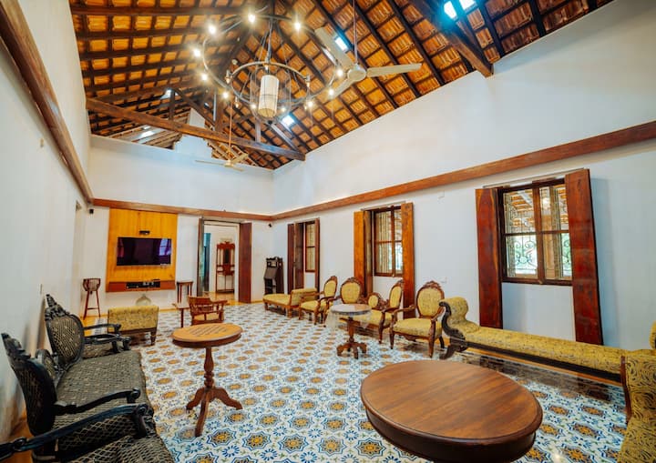 Living room image 1