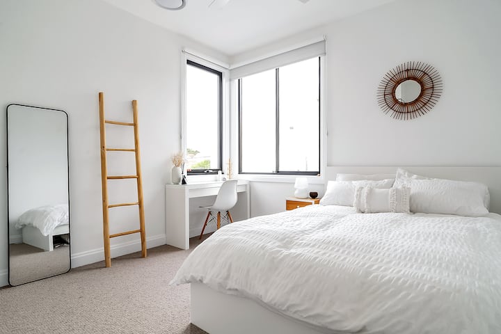 Prvé poschodie - spálňa 2 s manželskou posteľou